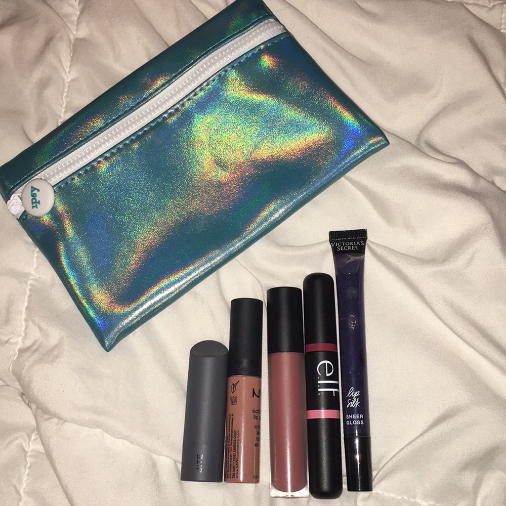 (NEW) Lip bundle💄free makeup bag